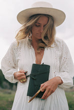 Load image into Gallery viewer, Italian Leather Traveller's Folder